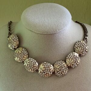 Chic Floral Gold and Silver Necklace